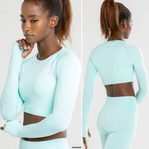 NEW Matching set crop top long sleeve and seamless leggings women’s best size S